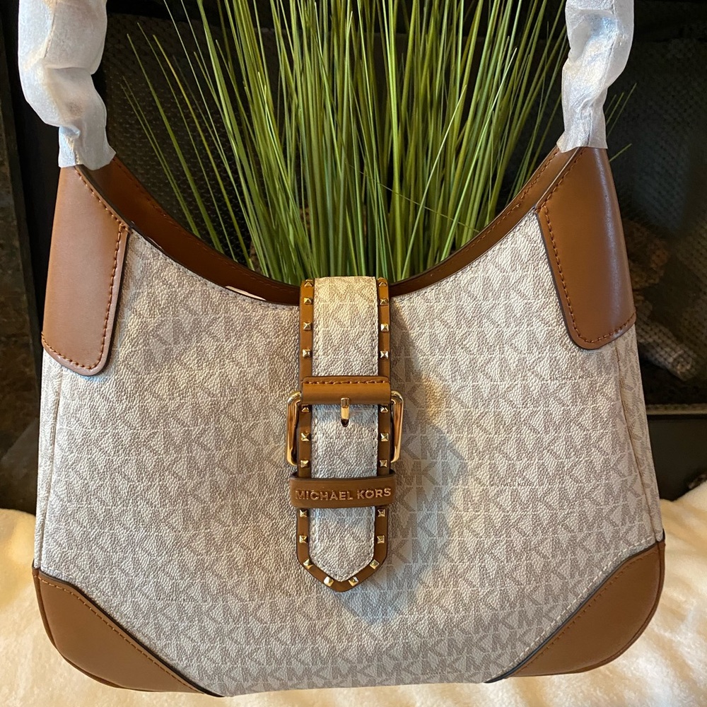 MICHAEL KORS Ilillian Medium Shoulder Bag - Picture 7 of 16